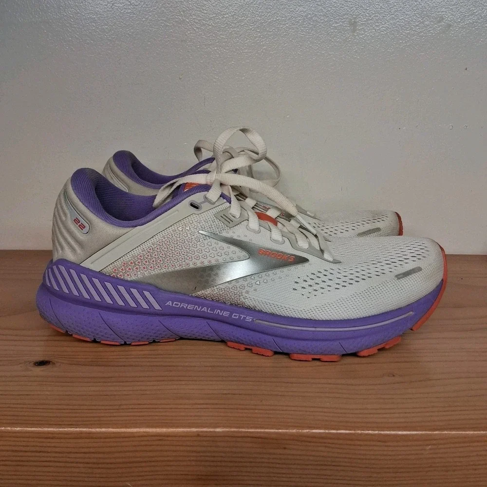 Brooks Adrenaline GTS 22 Running‎ Shoes Sneakers Women's Size 8 B